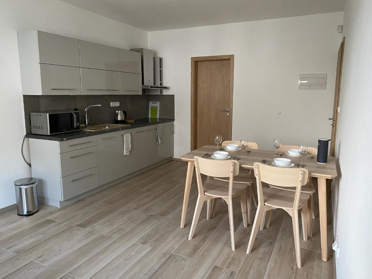 The Dante Villa Apartments 布拉格 外观 照片