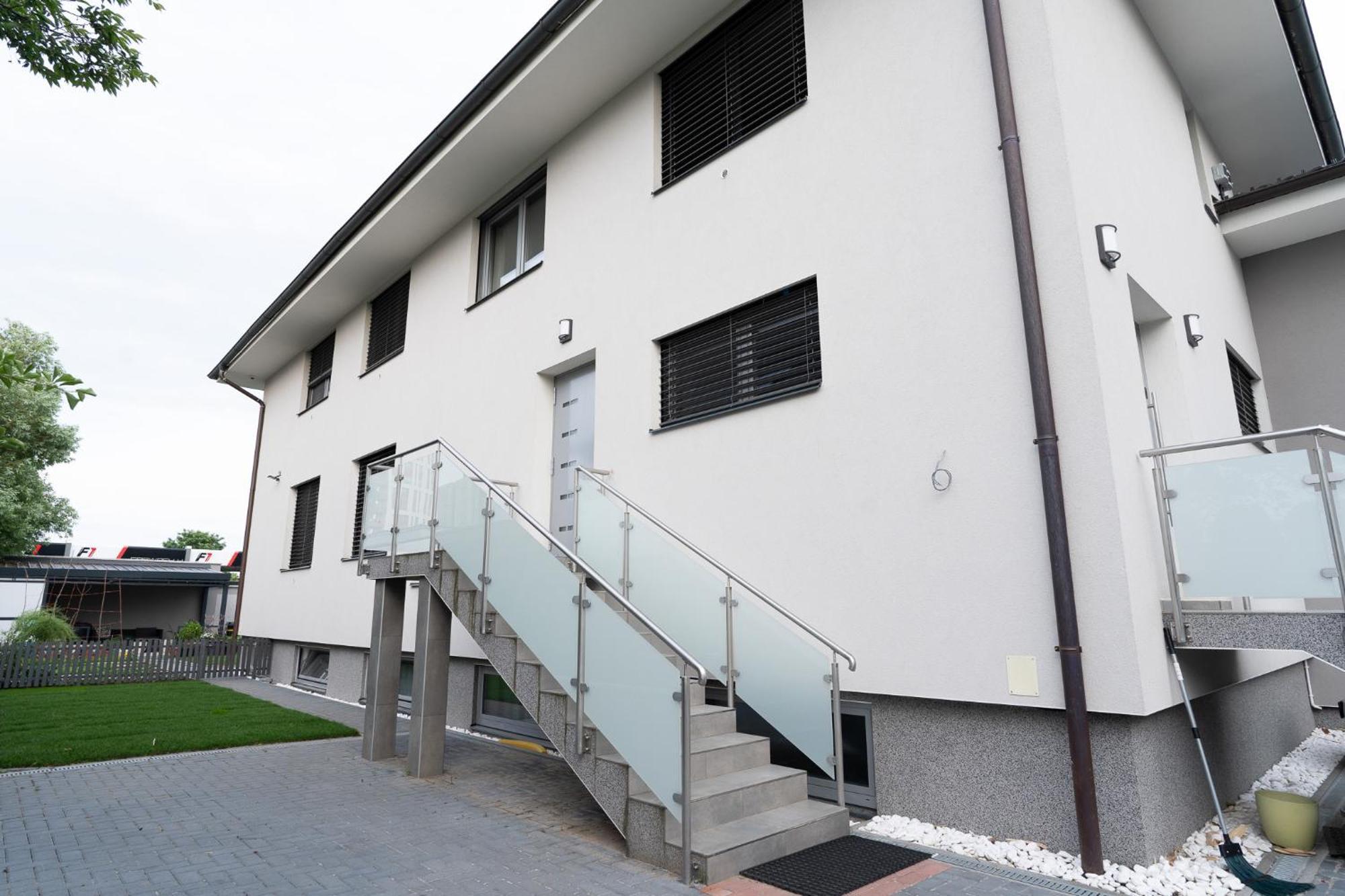 The Dante Villa Apartments 布拉格 外观 照片